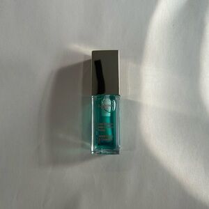 Clarins Paris Instant Light Lip Comfort Oil. NWOB. 7ml. Color: 06 Mint